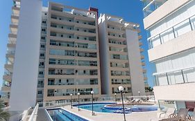 250m do Mar | Piscina e Roupas de Cama